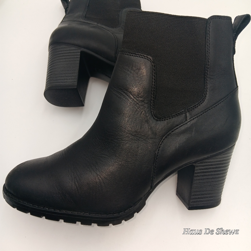 Clarks Women's Boots 8.5